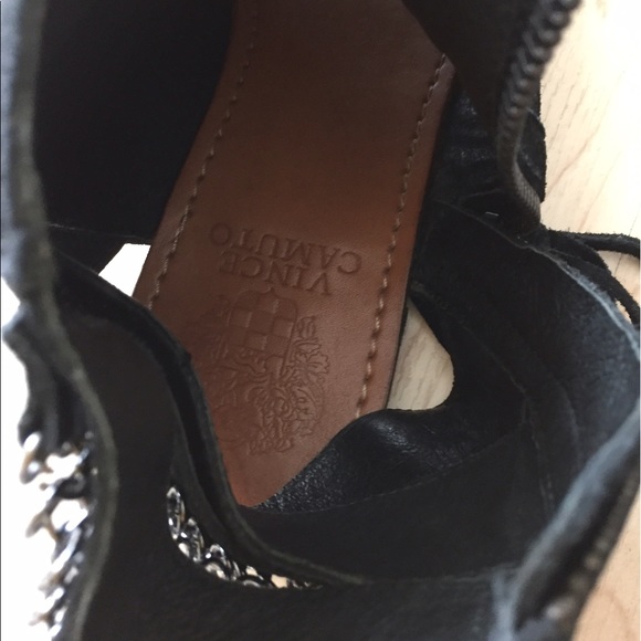 Amazing Sandals with Chainlink details. - Picture 4 of 4